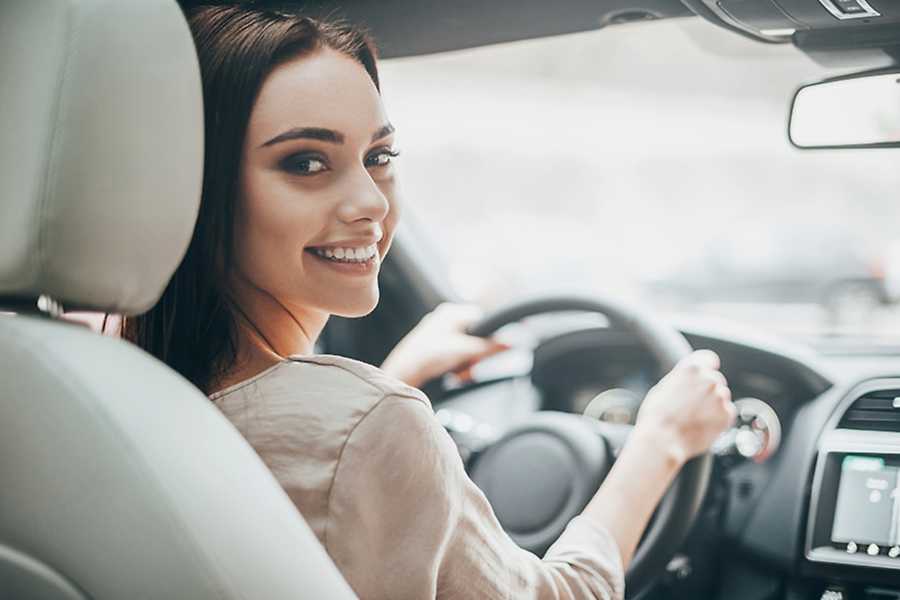 B Sınıfı (Düz Vites ve Otomatik Otomobil Ehliyeti) B Sınıfı (Düz Vites ve Otomatik Otomobil Ehliyeti)